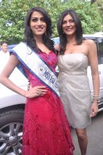 Himangini Singh, Miss Asia Pacific World with Sushmita Sen in Andheri, Mumbai on 23rd June 2012 (8).JPG
