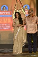 Sridevi, Boney Kapoor at SIIMA Awards Red carpet at Dubai World Trade Centre on 22nd June 2012 (126).JPG