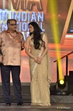 Sridevi, Boney Kapoor at SIIMA Awards Red carpet at Dubai World Trade Centre on 22nd June 2012 (130).JPG