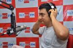 Aamir Khan in Kolhapuris at BIG fm for Satayamev Jayate first hand reactions on 29th June 2012 (9).JPG