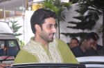 Abhishek Bachchan at Esha Deol_s wedding in Iskcon Temple on 29th June 2012 (108).JPG