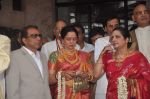 Hema Malini at Esha Deol_s wedding in Iskcon Temple on 29th June 2012 (32).JPG