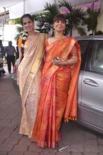Neeta Lulla, Nishka Lulla at Esha Deol_s wedding in Iskcon Temple on 29th June 2012 (143).JPG