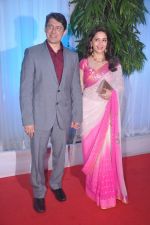 Madhuri Dixit at Esha Deol_s wedding reception in five-star hotel,Mumbai on 30th June 2012 (128).JPG