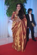 REkha at Esha Deol_s wedding reception in five-star hotel,Mumbai on 30th June 2012 (153).JPG