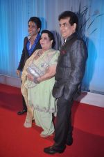 Tusshar Kapoor, Jeetendra, Shobha Kapoor at Esha Deol_s wedding reception in five-star hotel,Mumbai on 30th June 2012 (143).JPG