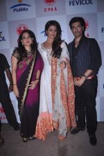 Priyanka Chopra, Shaina NC, Manish Malhotra at Pidilite presents Manish Malhotra, Shaina NC show for CPAA in Mumbai on 1st July 2012 (102).JPG