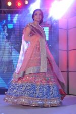 Sheetal Mafatlal at Pidilite presents Manish Malhotra, Shaina NC show for CPAA in Mumbai on 1st July 2012 (58).JPG
