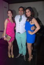 Shazahn Padamsee, Shailendra Singh, Sophie Choudry at DJ magazine launch in F Bar on 6th July 2012 (70).JPG