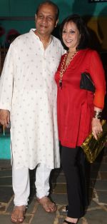 siddharth basu and his wife at Kailash Kher_s Birthday Party in Masala Mantar, Mumbai on 9th July 2012.JPG