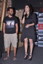 Shruti Hassan at MTV Rush press meet in Red Ant Cafe, Mumbai on 10th July 2012 (30).JPG