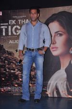 Salman Khan at Ek Tha Tiger song first look in Mumbai on 12th July 2012 (60).JPG