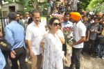 at Dara Singh funeral in Mumbai on 12th July 2012 (101).JPG