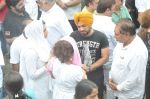 at Dara Singh funeral in Mumbai on 12th July 2012 (152).JPG