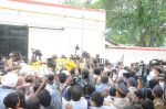 at Dara Singh funeral in Mumbai on 12th July 2012 (26).JPG