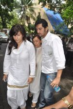 at Dara Singh funeral in Mumbai on 12th July 2012 (33).JPG