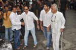 at Dara Singh funeral in Mumbai on 12th July 2012 (54).JPG