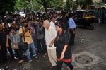 at Dara Singh funeral in Mumbai on 12th July 2012 (55).JPG