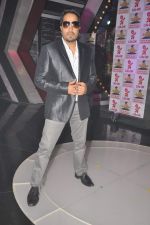 Mika Singh at the launch of Life OK_s new show laugh India Laugh in Mumbai on 13th July 2012 (80).JPG