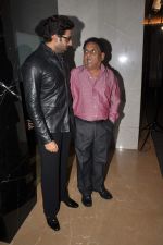 Abhishek Bachchan at trade analyst Amod Mehra_s birthday in Andheri on 13th July 2012 (90).JPG