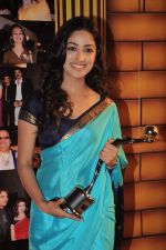Yami Gautam at the 5th Boroplus Gold Awards in Filmcity, Mumbai on 14th July 2012 (1).JPG