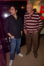 prem Chopra, Arbaaz Khan at Chalo Driver film premiere in PVR, Mumbai on 16th July 2012 (124).JPG