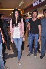 Diana Penty promotes Cocktail in Reliance Digital, Mumbai on 20th July 2012 (76).JPG