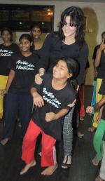 Tulip joshi meets and greets the Special girl children at Arts in motion_s Dance with joy on 20th July 2012 (6).JPG