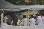 at Rajesh Khanna_s Funeral in Mumbai on 19th July 2012 (21).JPG