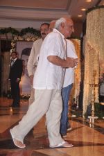 Yash Chopra at Rajesh Khanna chautha in Mumbai on 21st July 2012 (91).JPG