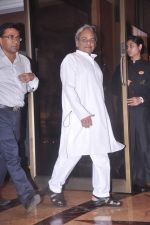 at Rajesh Khanna chautha in Mumbai on 21st July 2012 (216).JPG