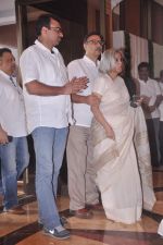 at Rajesh Khanna chautha in Mumbai on 21st July 2012 (85).JPG