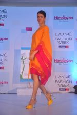 Sucheta Sharma at the launch of Lakme Timeless collection  in Taj Land_s End on 24th July 2012 (85).JPG
