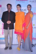 Wendell Rodericks, Sucheta Sharma at the launch of Lakme Timeless collection  in Taj Land_s End on 24th July 2012 (62).JPG