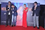 Arjun Rampal, Madhur Bhandarkar, Kareena Kapoor, Siddharth Roy Kapur at Heroine Film First look in Cinemax, Mumbai on 25th July 2012 (82).JPG