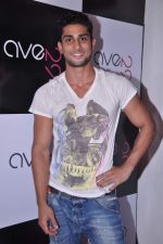 Prateik Babbar at Ave 29 Event Gallery Opening in Hughes Road on 27th July 2012 (174).JPG