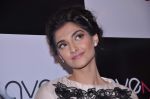 Sonam Kapoor at Ave 29 Event Gallery Opening in Hughes Road on 27th July 2012 (167).JPG