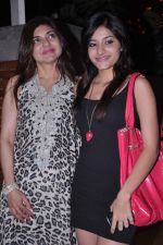 Alka Yagnik at Mangimo lounge Wednesday bar night launch in Mumbai on 29th July 2012 (32).JPG