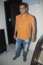 Nasir Khan at Kamaal Khan_s house warming celebration party in Mumbai on 29th July 2012.JPG