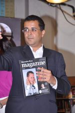 Chetan Bhagat at Mercedez Benz magazine anniversary issue launch in Crossword,Mumbai on 30th July 2012 (39).JPG