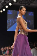Model walk the ramp for nandita thirani and payal singhal show at Lakme Fashion Week Day 1 on 3rd Aug 2012 (22).JPG
