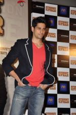 Siddharth Malhotra at Student of the Year first look in PVR on 2nd Aug 2012 (377).JPG