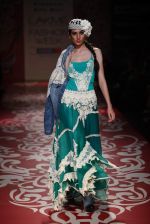Model walk the ramp for Ritu Beri show at Lakme Fashion Week Day 1 on 3rd Aug 2012 (80).JPG