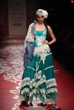 Model walk the ramp for Ritu Beri show at Lakme Fashion Week Day 1 on 3rd Aug 2012 (84).JPG
