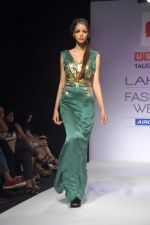 Model walk the ramp for Talent Box show at Lakme Fashion Week Day 1 on 3rd Aug 2012 (61).JPG