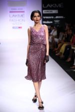 Model walk the ramp for Komal Sood, Pernia Qureshi show at Lakme Fashion Week Day 2 on 4th Aug 2012 (108).JPG
