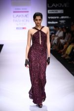 Model walk the ramp for Komal Sood, Pernia Qureshi show at Lakme Fashion Week Day 2 on 4th Aug 2012 (115).JPG