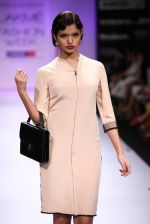 Model walk the ramp for Komal Sood, Pernia Qureshi show at Lakme Fashion Week Day 2 on 4th Aug 2012 (139).JPG