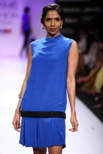 Model walk the ramp for Komal Sood, Pernia Qureshi show at Lakme Fashion Week Day 2 on 4th Aug 2012 (156).JPG