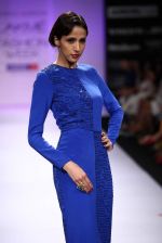 Model walk the ramp for Komal Sood, Pernia Qureshi show at Lakme Fashion Week Day 2 on 4th Aug 2012 (160).JPG